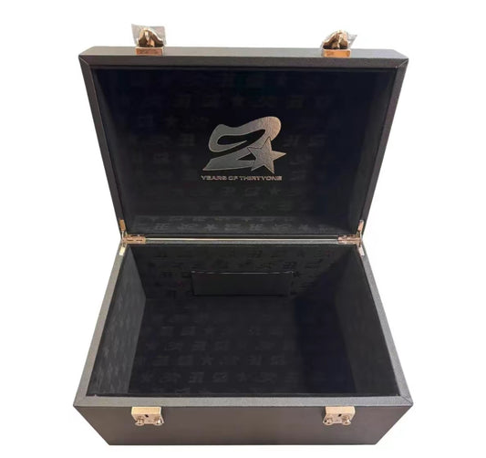 31 LIMITED EDITION HAT CASE(BAUL PARA GORRAS DE EDICION LIMITADA)